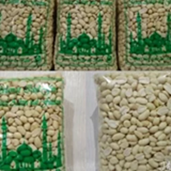 Peeled Peanuts Lebaran 1bal (10 pack x 700gram)